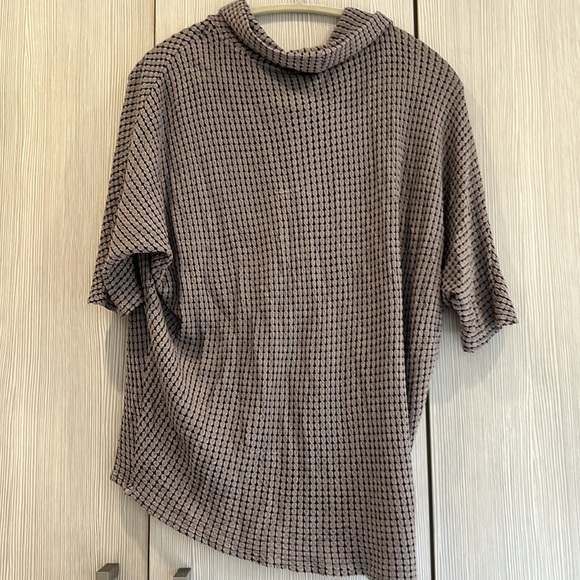 Laila Jayde Textured Cowl Neck Dolman‎ Sleeve Top Gray Beige Black Medium Petite - Picture 11 of 12